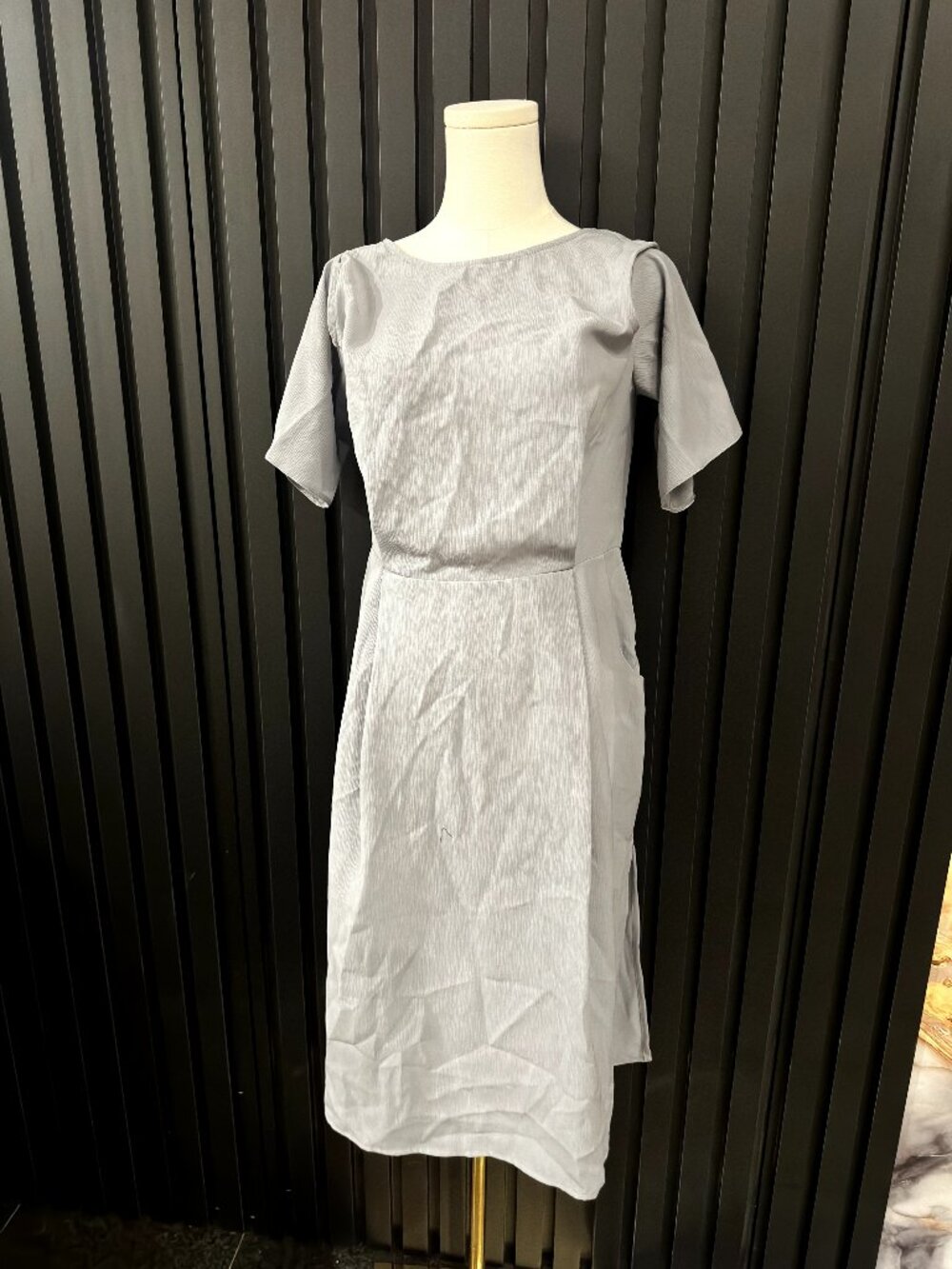 Topshop Gray Open Back Keyhole Ruffle Short Sleeve Midi Dress Minimalist